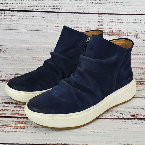 Aqua Sofft Britton High Top Navy Slip on Shoes Suede Booties Burnished Toe 6 - Picture 1 of 15